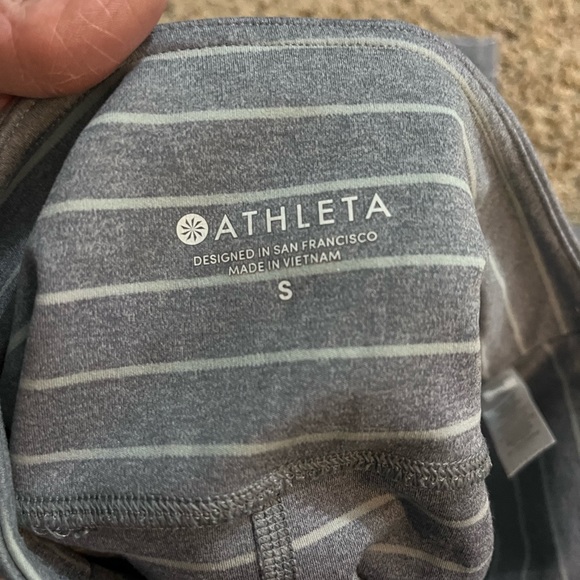 Athleta 7/8 Gray/White Stripe Leggings - Excellent Condition - Picture 4 of 4